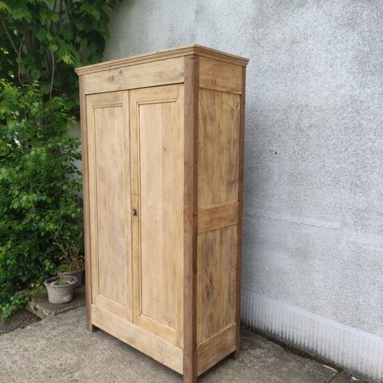 Natural wood wardrobe