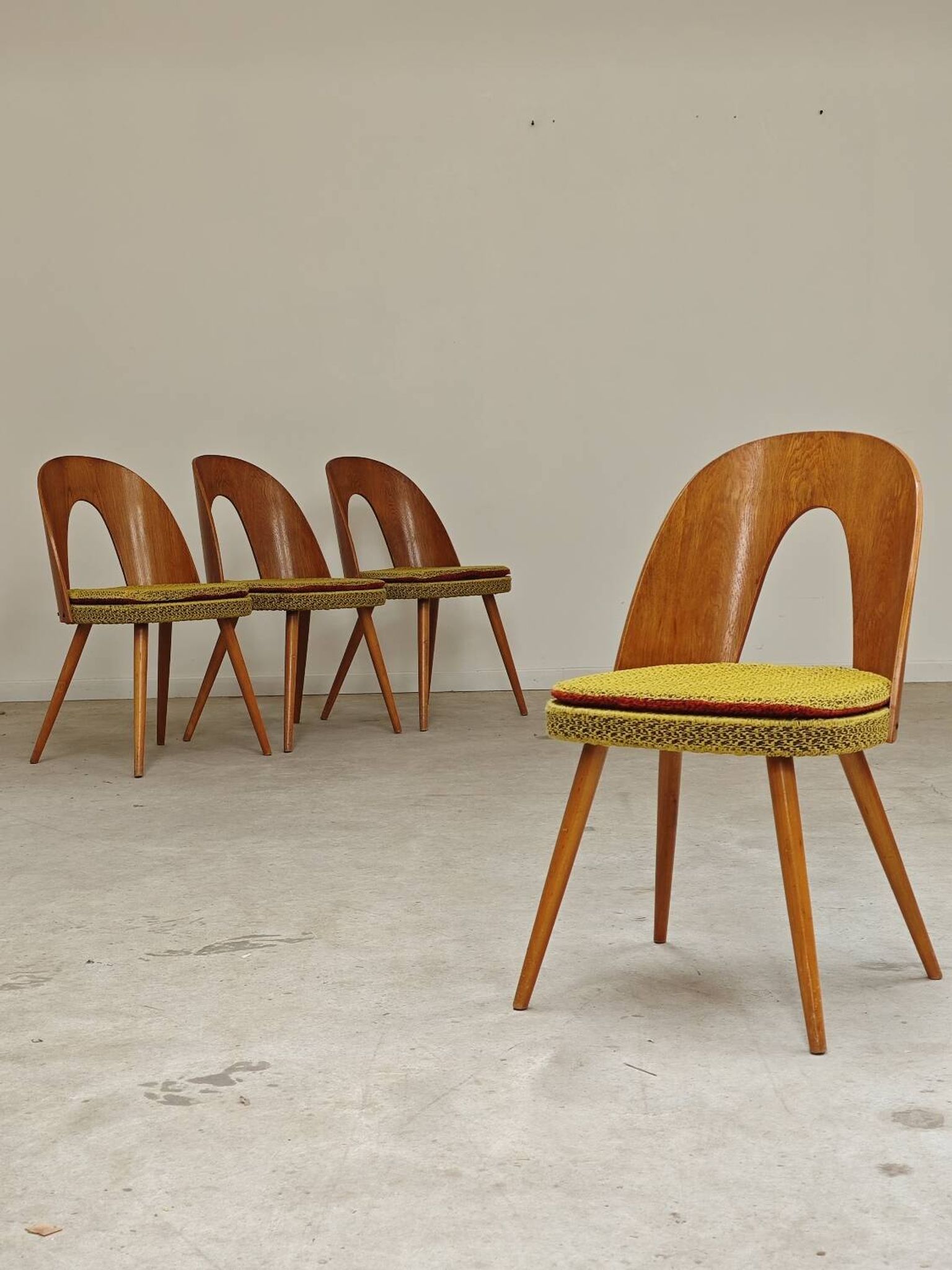 Set of 4 yellow Antonin Suman chairs for Tatra Nabytok 1960