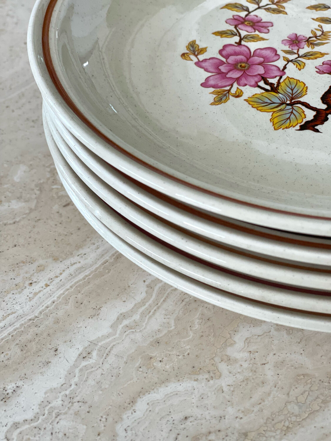 5 Gien dessert plates