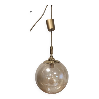 Smoked glass sphere suspension
