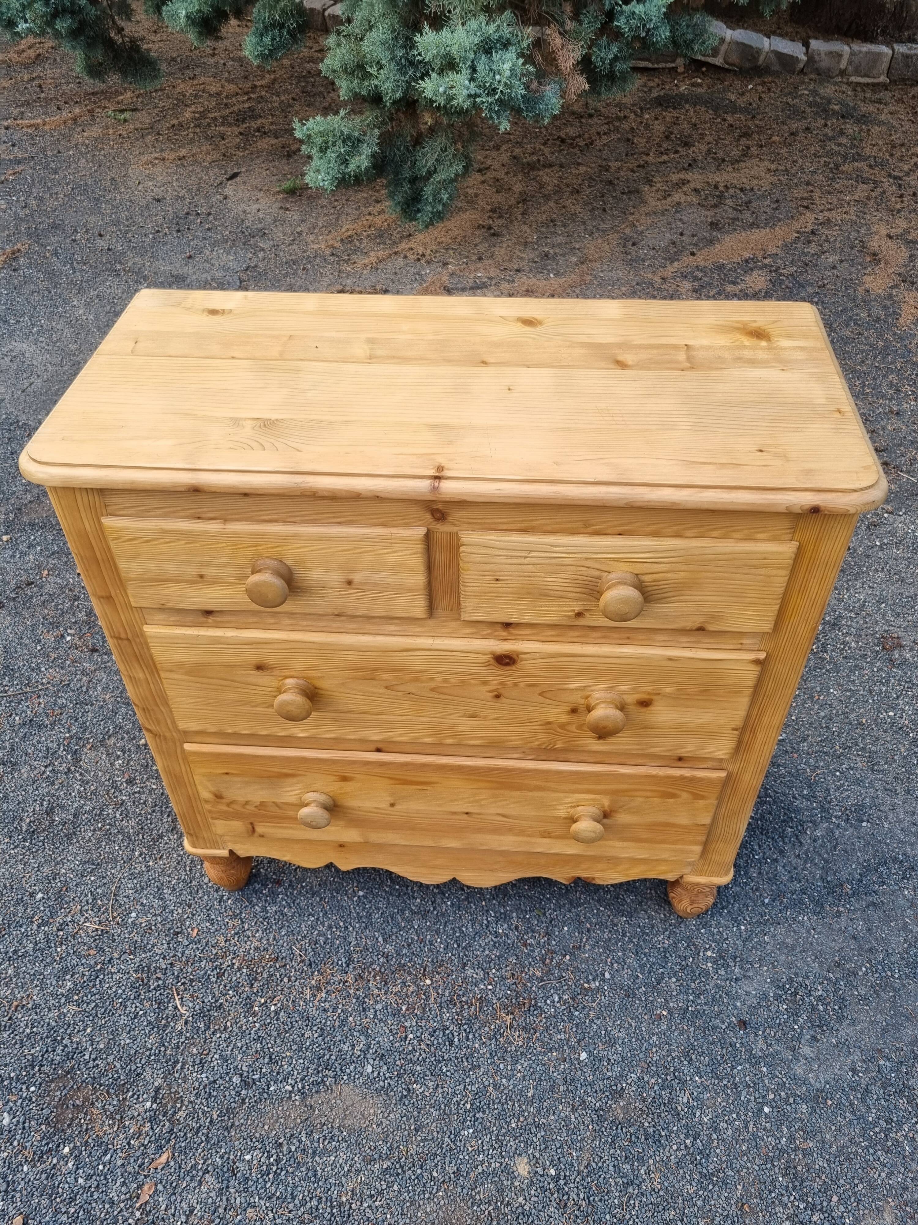 Restored english chest of drawers