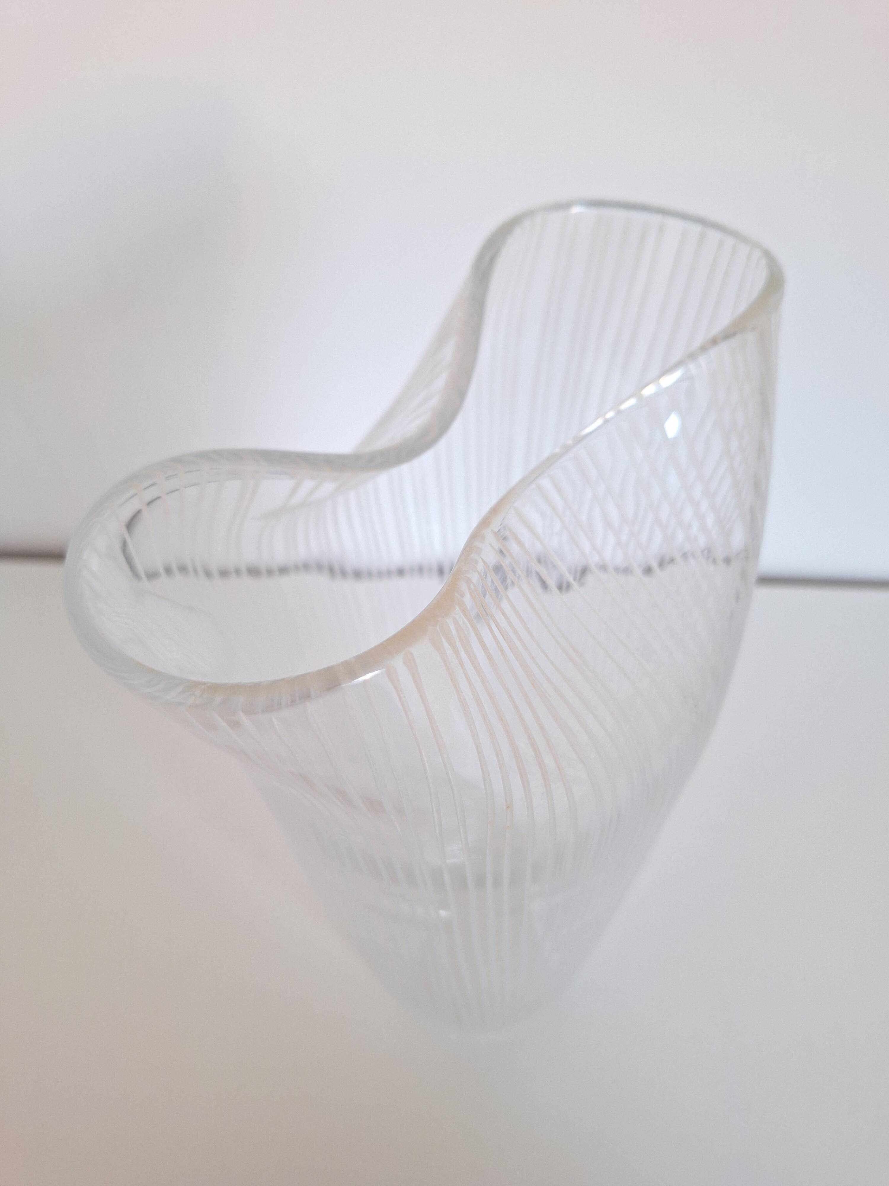 Vase à rayures
