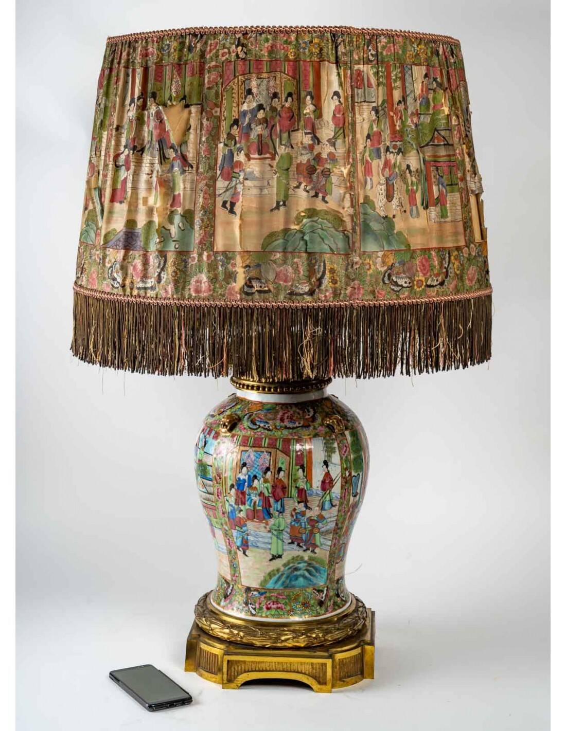 Very important Satsuma porcelain lamp