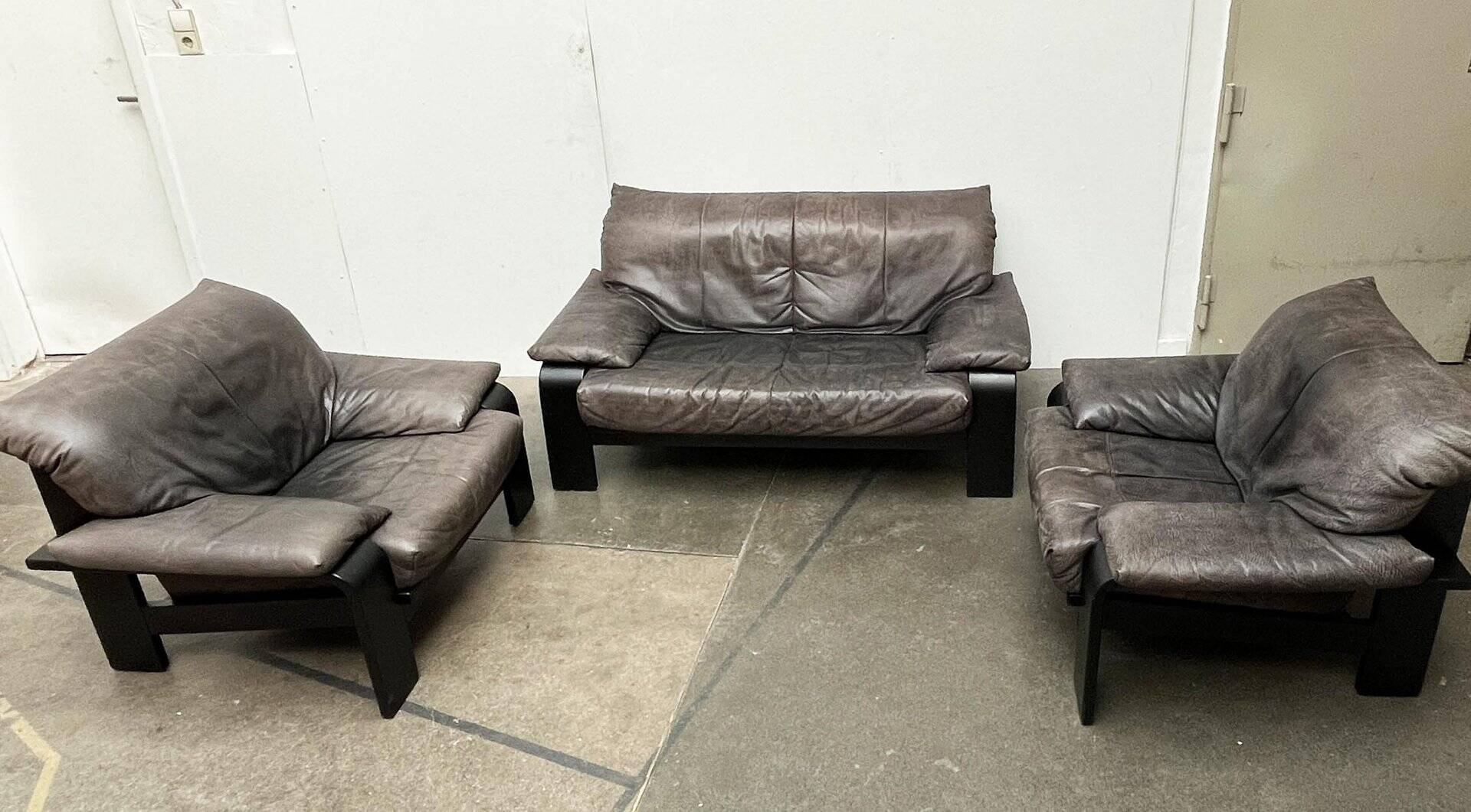 Brutalist German postmodern lounge chairs and sofa by Rolf Benz for Musterring, 1990s, set of 3.