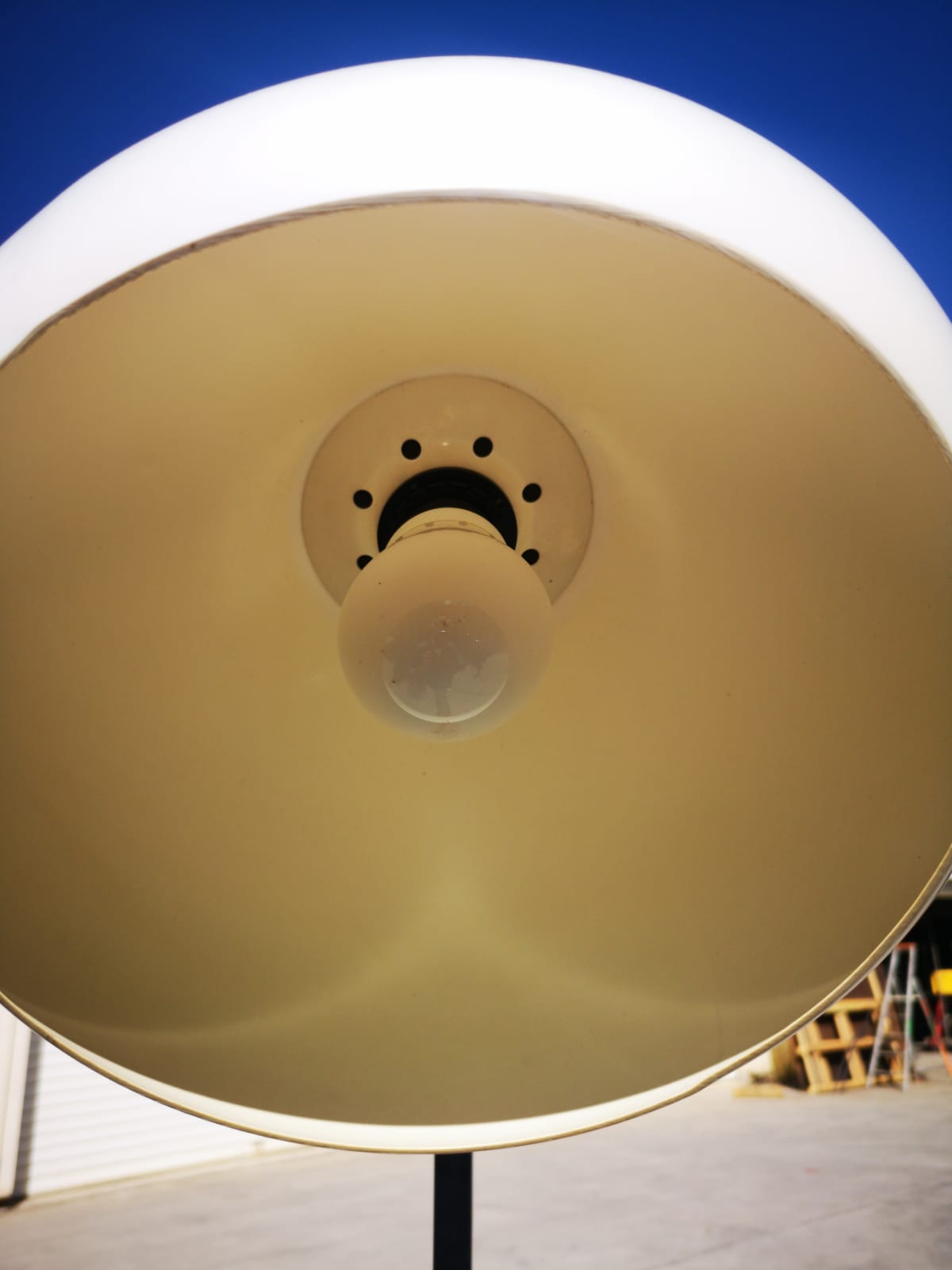 Seventies arc lamppost