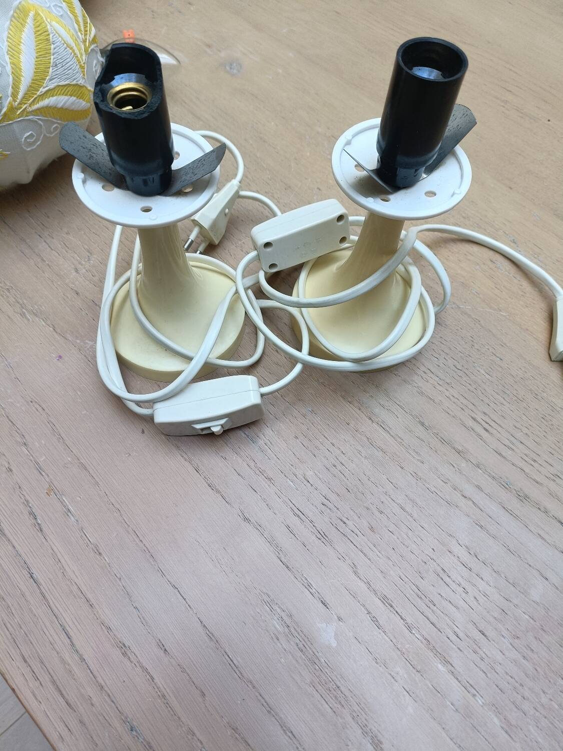 Pair of lamps ARO model 468