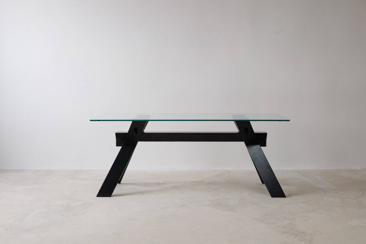 La Piana dining table by Bross