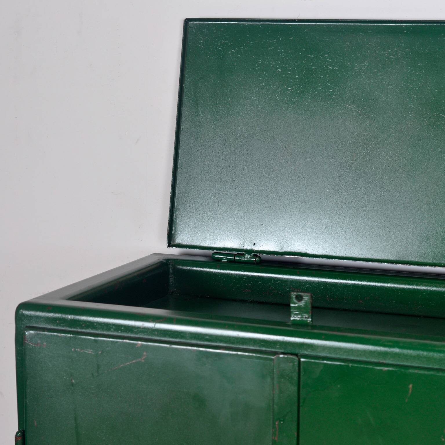 Armoire industrielle en fer forgé, années 1960