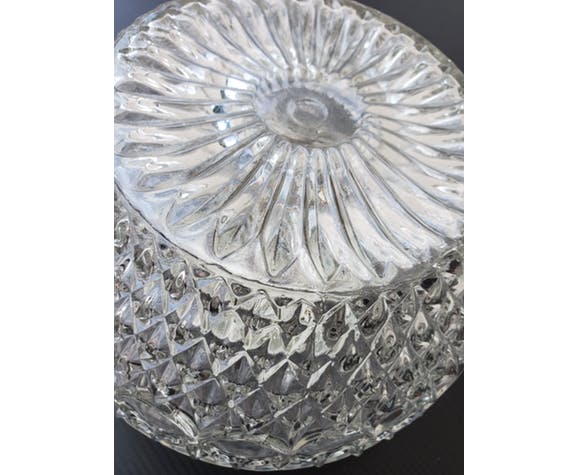 Chiselled glass ceiling