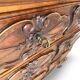 Une commode au design renaissance spectaculaire, de la ville de Turin.