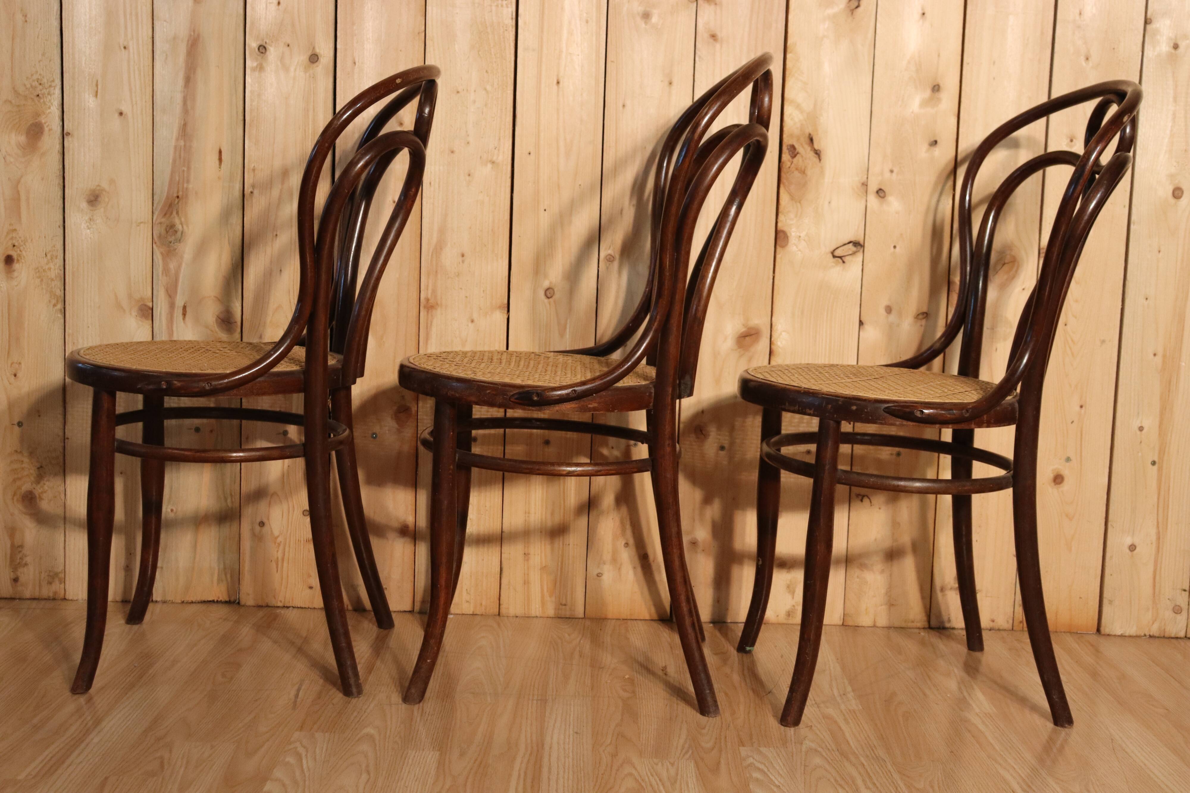 Série de x6 chaises bistrot Hofmann modèle aile d'ange