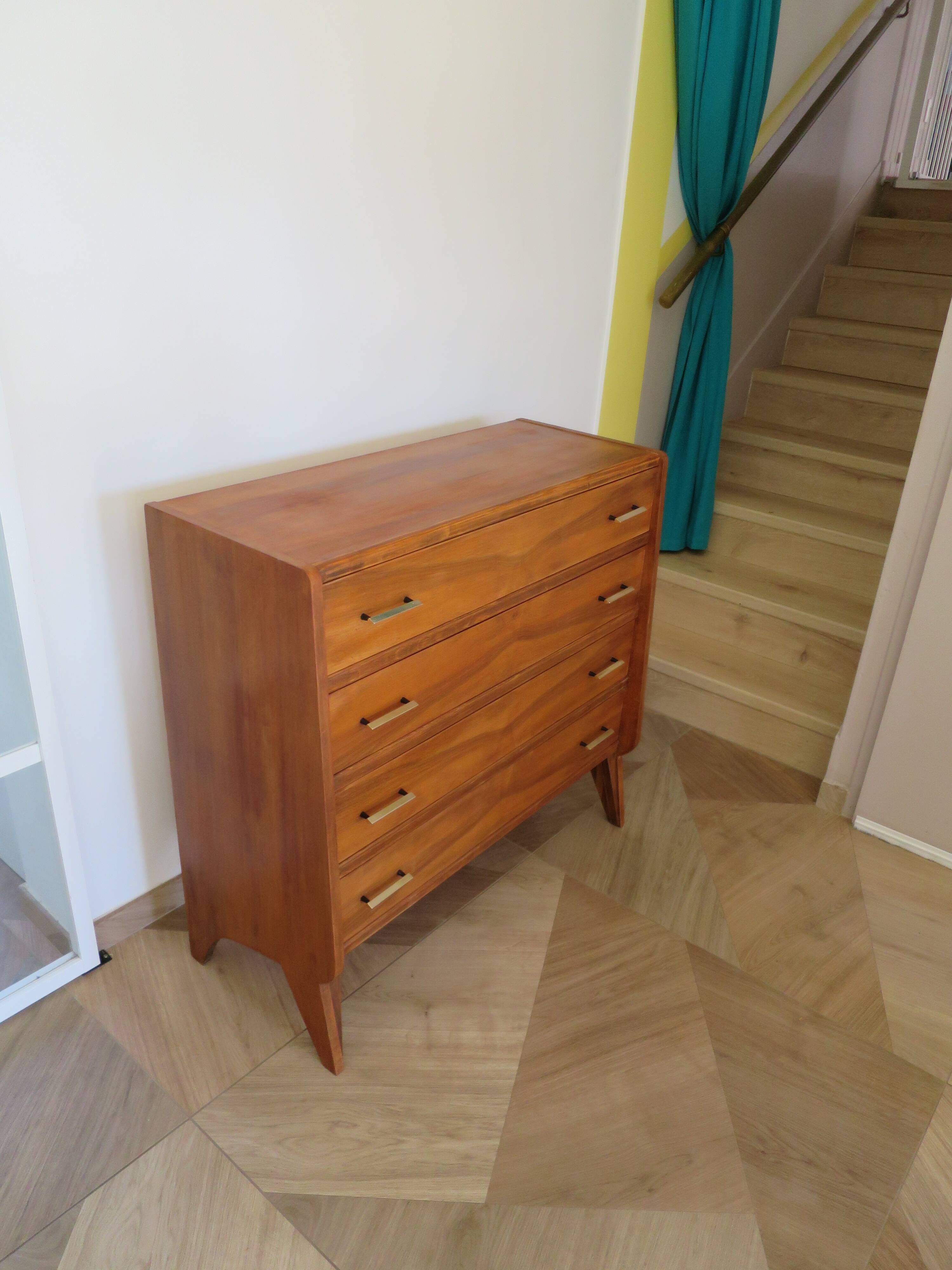 Cabinetmaker's chest of drawers - 4 drawers - golden oak - with oblique profile - compass feet - 1950