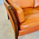 Canapé vintage danois des années 60 en cuir cognac pour 2 personnes.