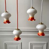 Ensemble de 4 suspensions tulipes en opaline orange dégradé fil orange et blanc années 70