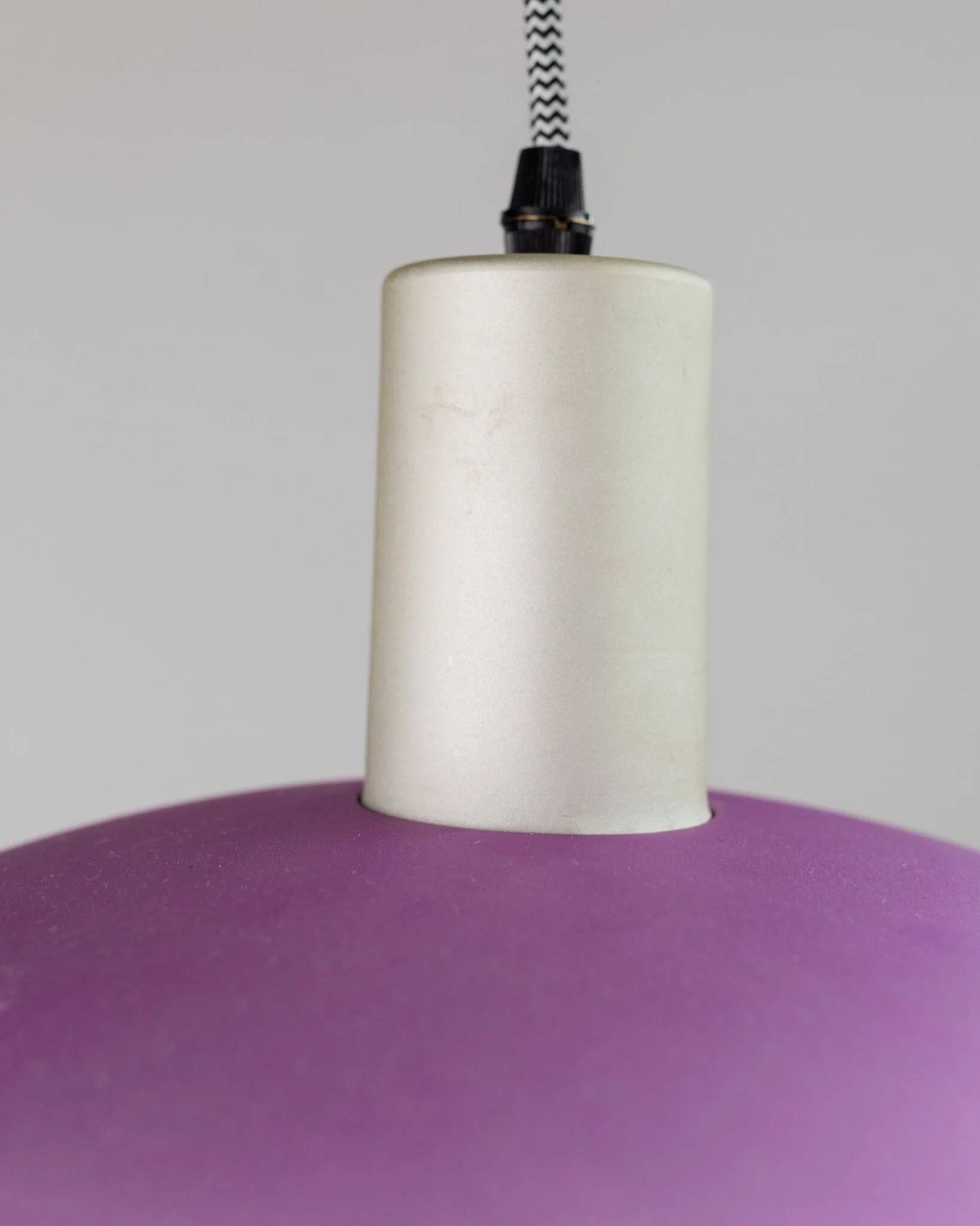 Vintage metal ceiling suspension – postmodern Memphis style from the 1980s, purple, green, silver, striped cable, Pop Art interior, retro light fixture.
