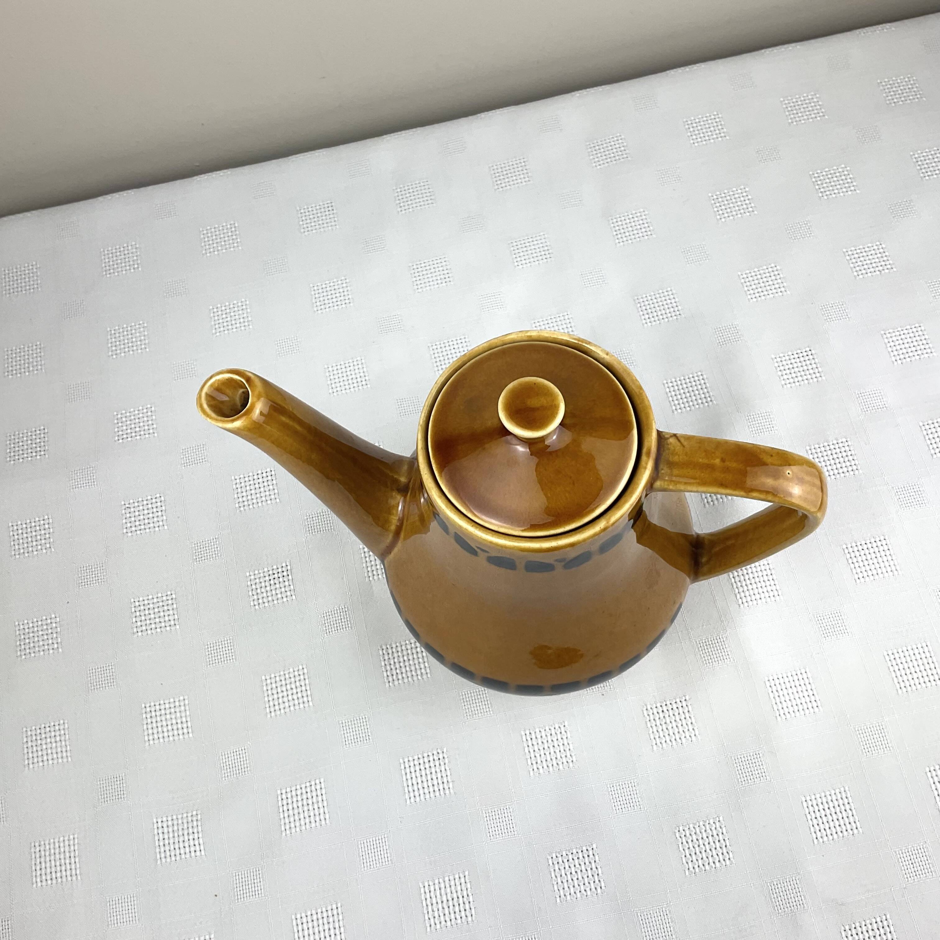 Old ceramic coffee maker - Waku