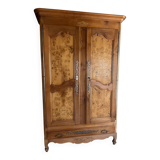 Armoire en loupe d’orme Louis XV, XVIIIème siècle