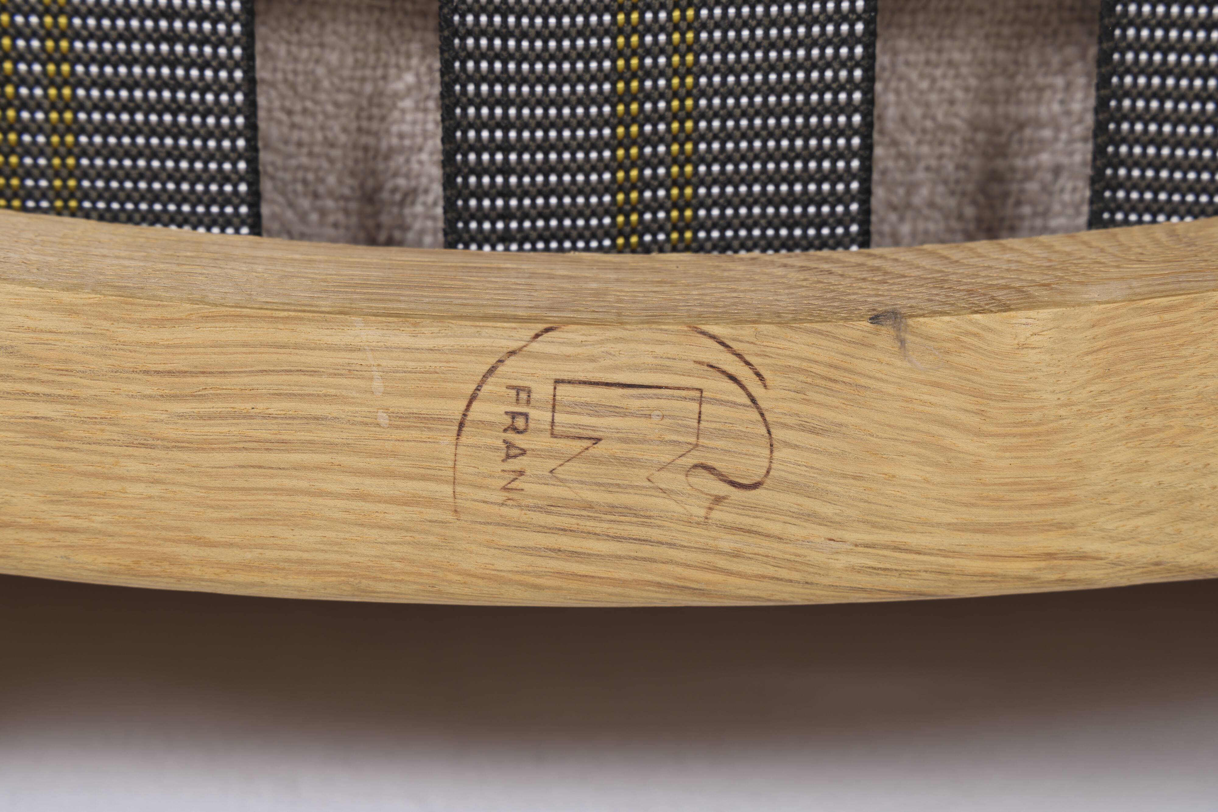 Fauteuil "Tricoteuse" en chêne par Guillerme et Chambron, 1960s, France