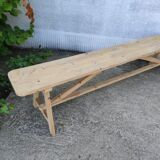 Bench in natural pine