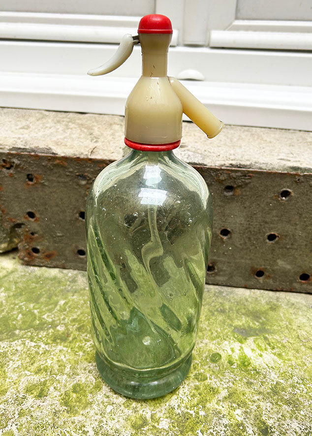 Anciens siphons crespi vert pâle