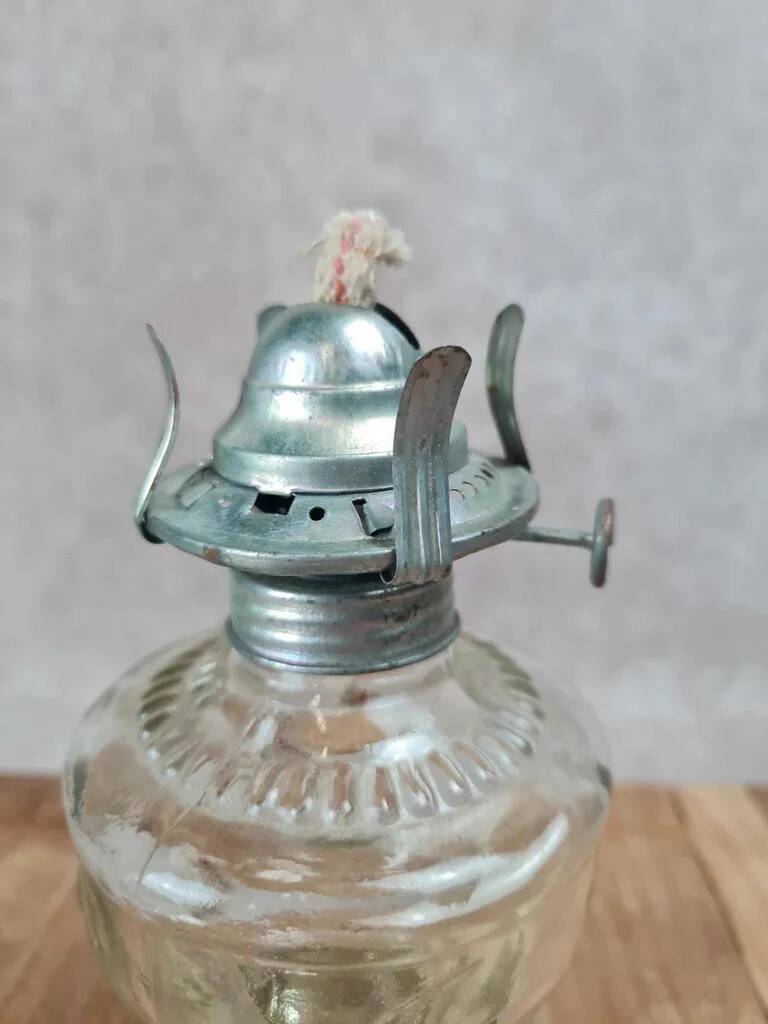 Antique glass oil lamp, dove decoration, An Qing China