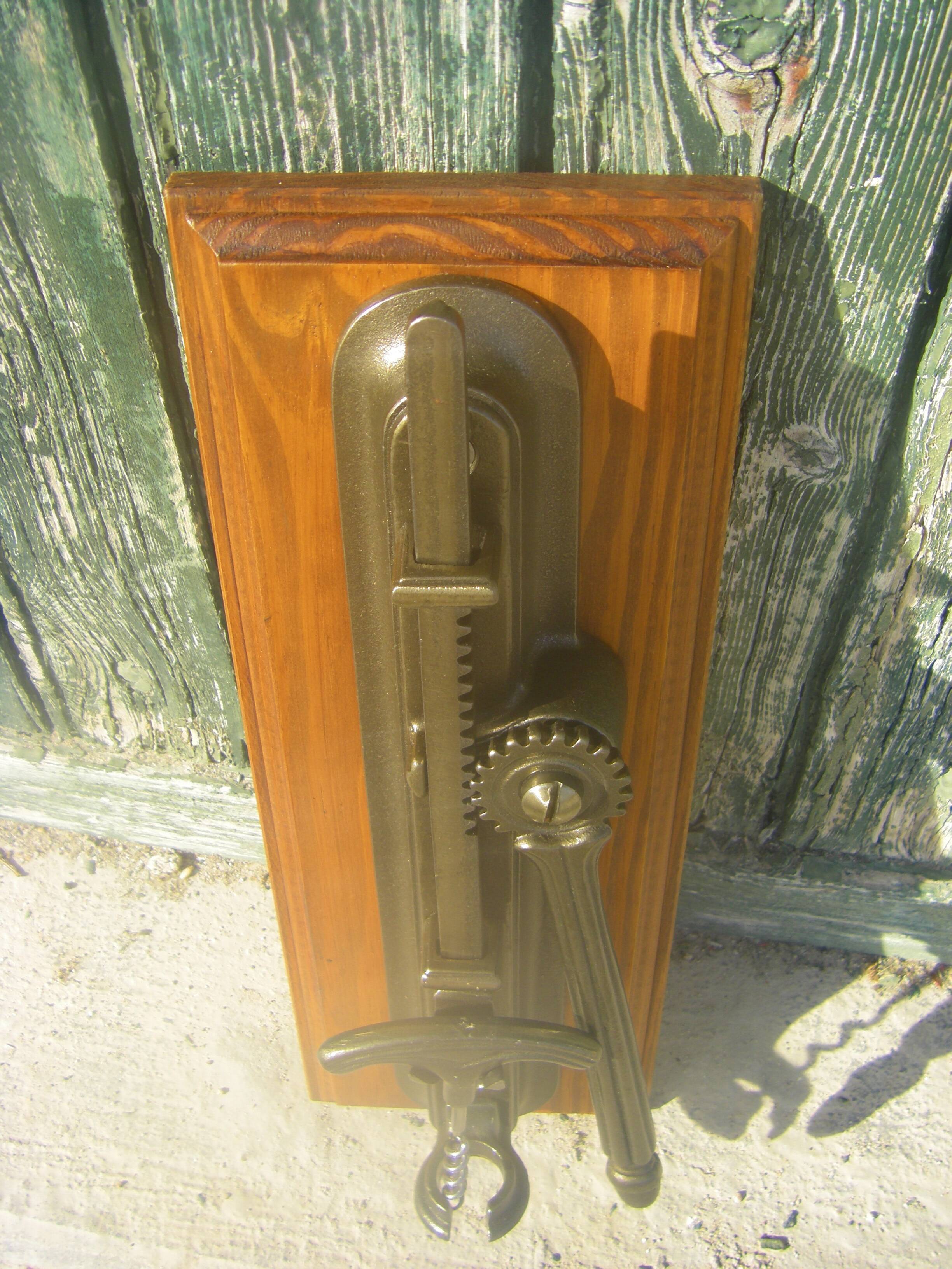 Wall rack and pinion corkscrew