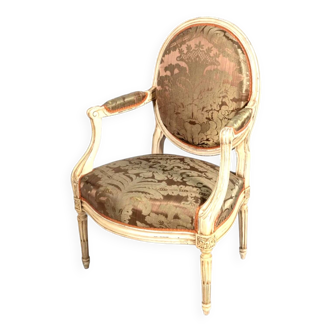 Louis XVI style armchair in cream lacquered wood