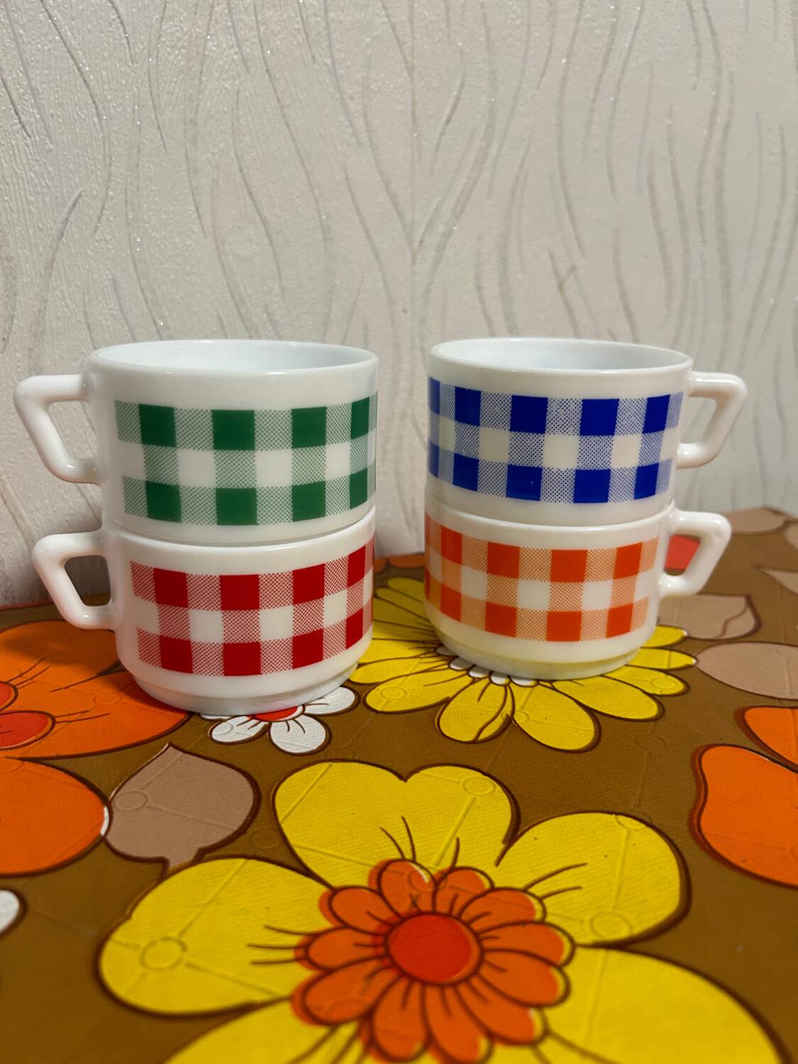 Arcopal gingham coffee cup vintage retro pops 70s