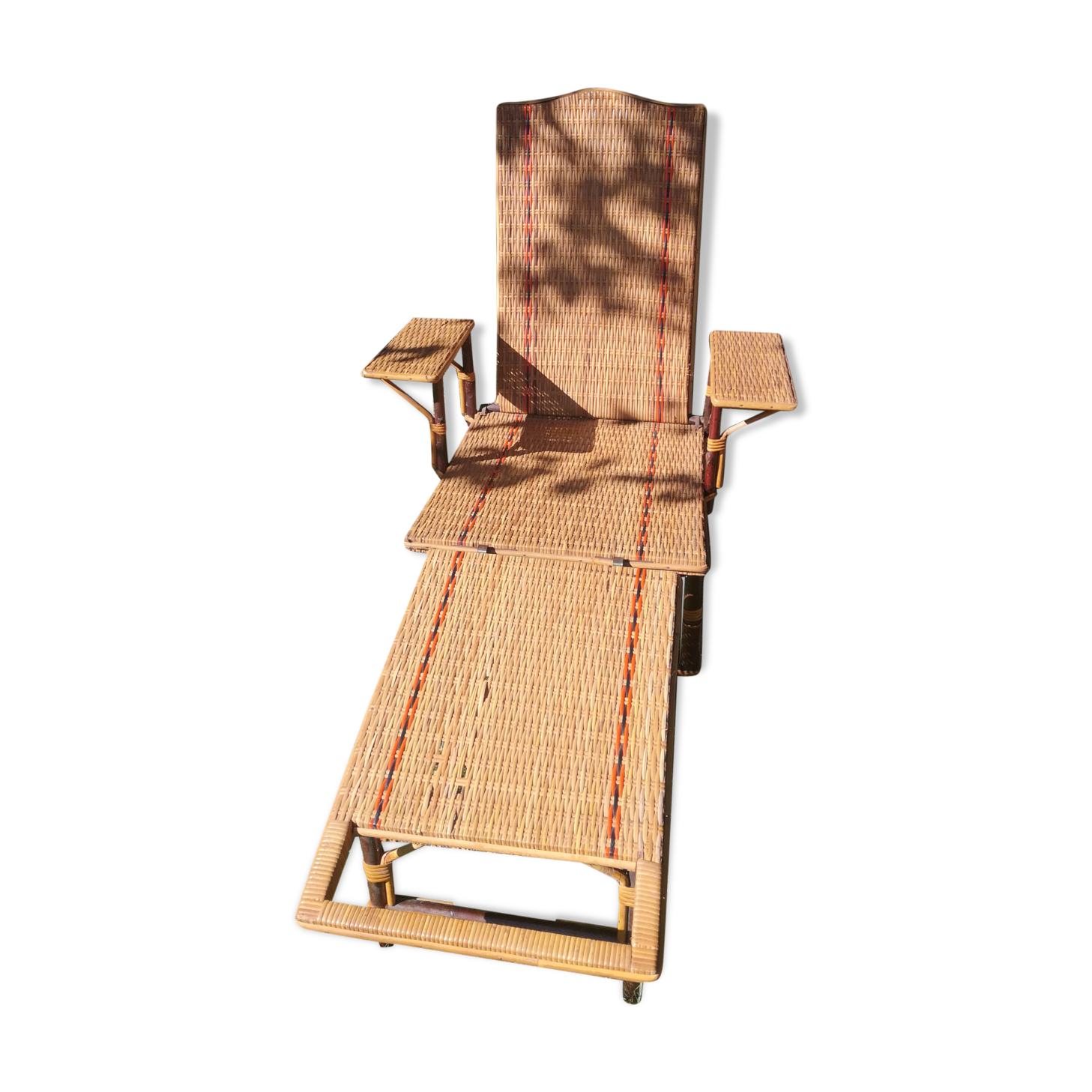 Vintage rattan lounger