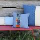Coussin upcyclé "le brin bleu" - 40x40 cm - lin & canevas