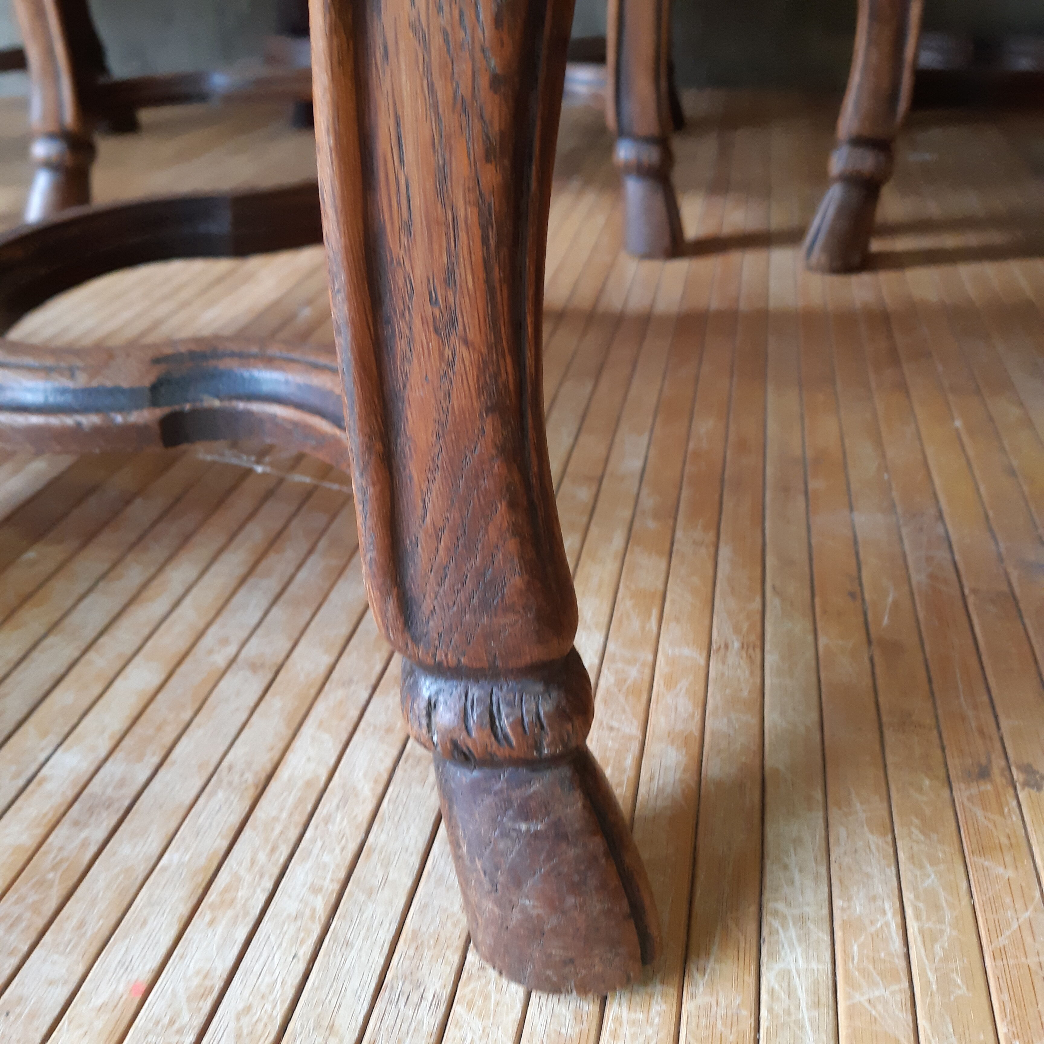 8 Louis XV style chairs