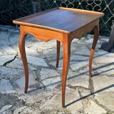 Side table in walnut in the Louis XV style, 19th century.