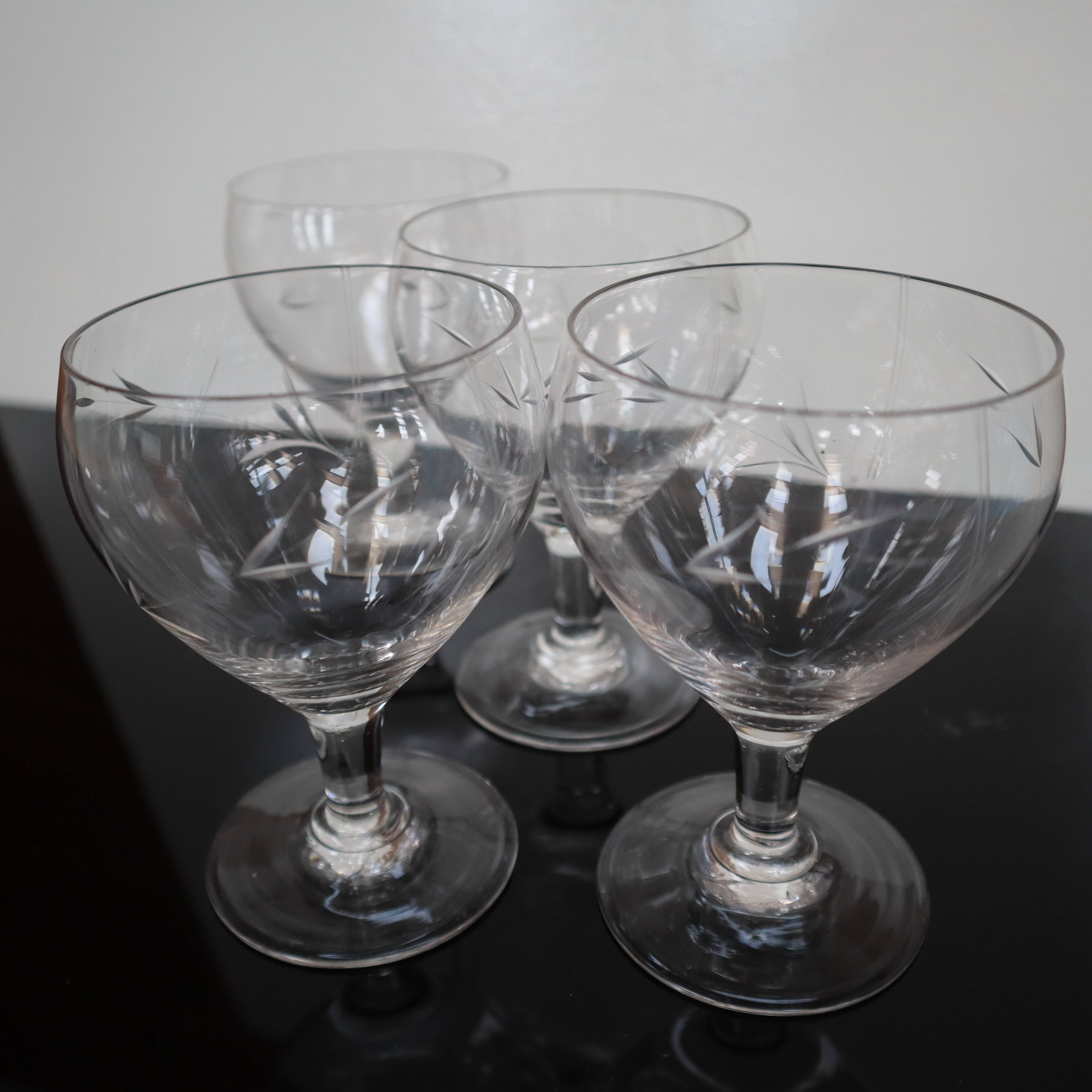 Set of 4 Vintage Finely Etched Stemmed Red Wine Glasses