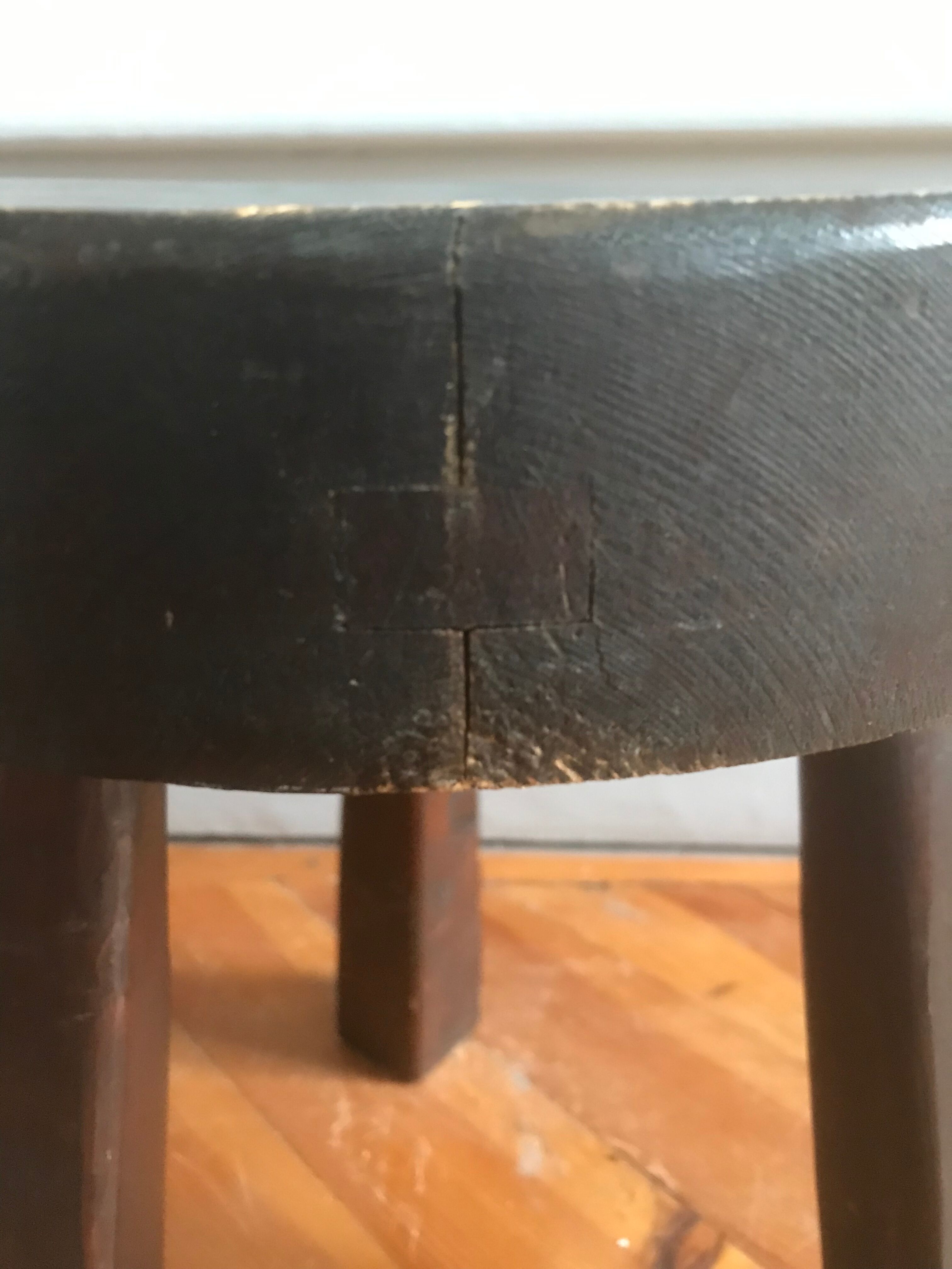 Tabouret tripode bois style Courchevel brutaliste