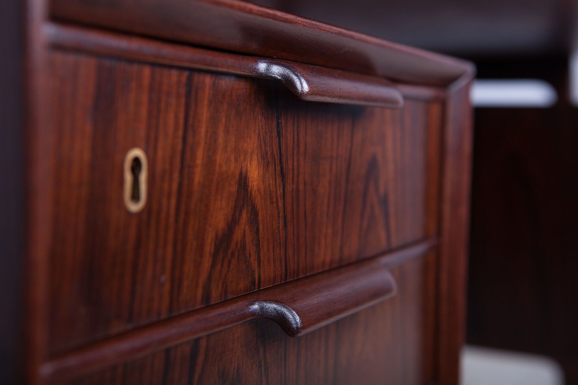 Bureau en bois model 75 Desk de Omann Jun années 1960