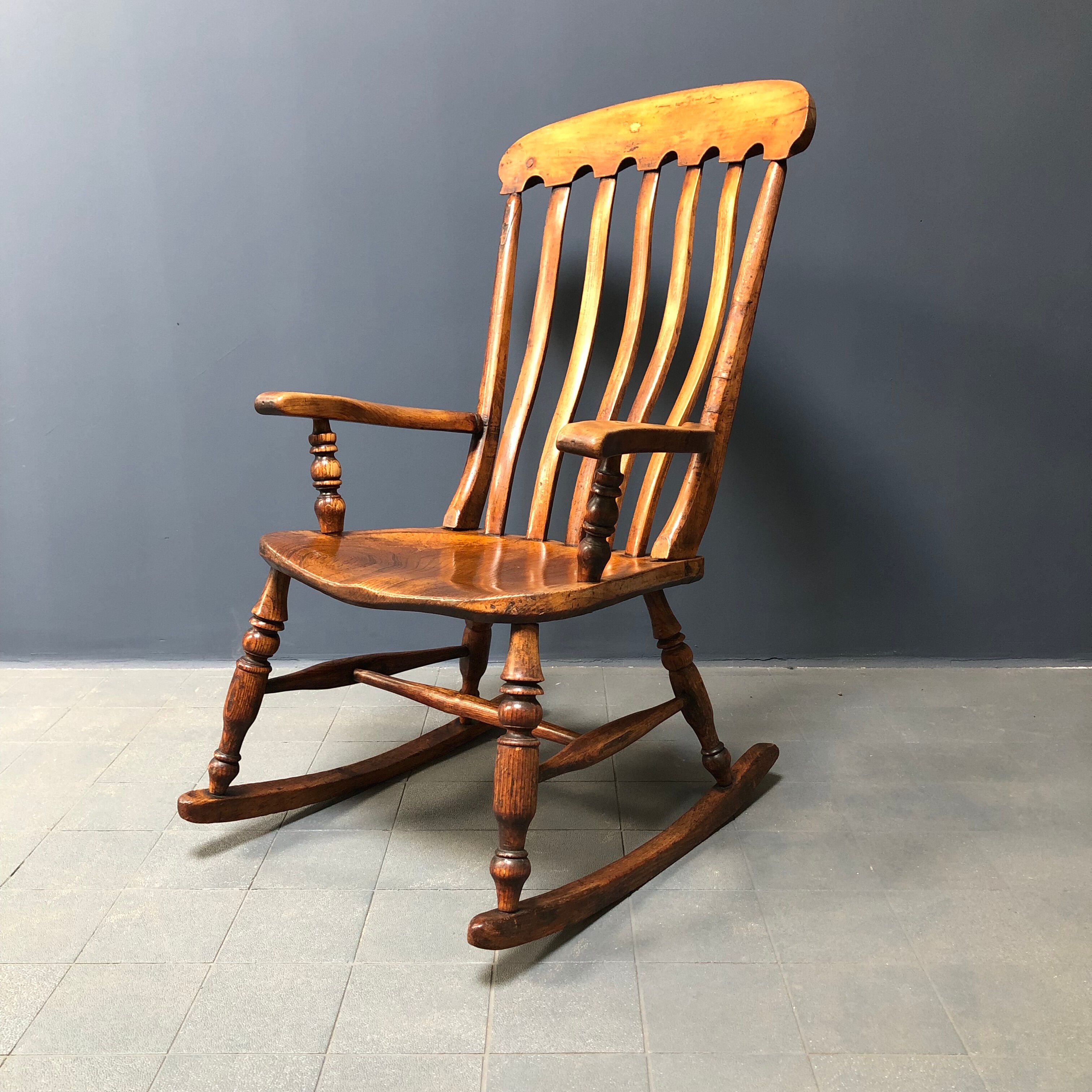 English Windsor rocking chair from the early 1900s