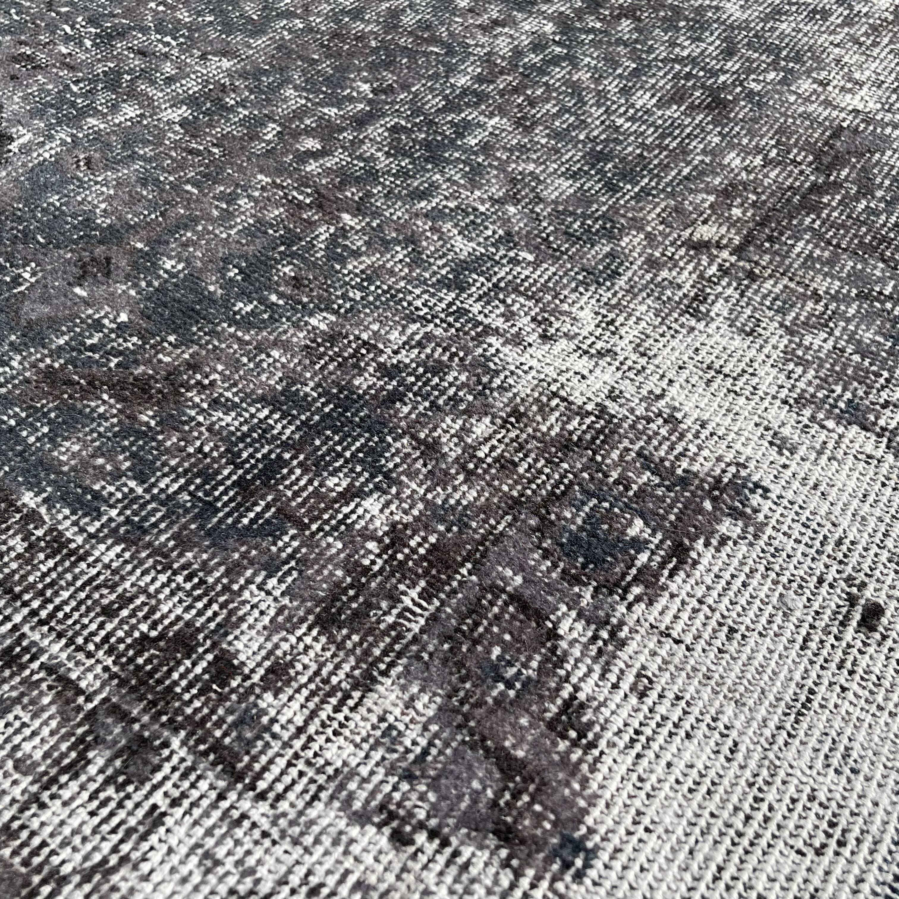 Vintage distressed turkish rug 194 x 117 cm