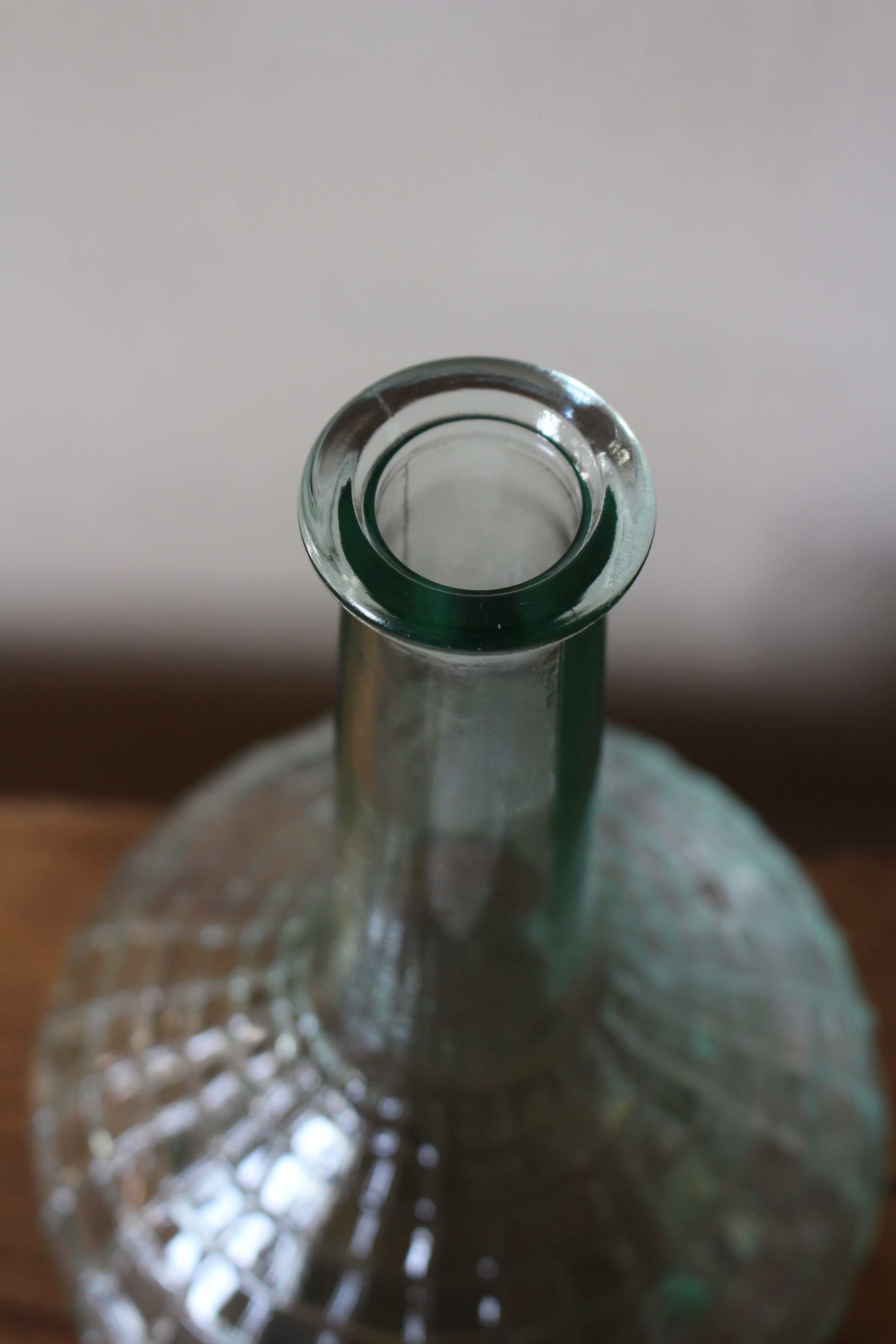 Vase soliflore glass belly neck
