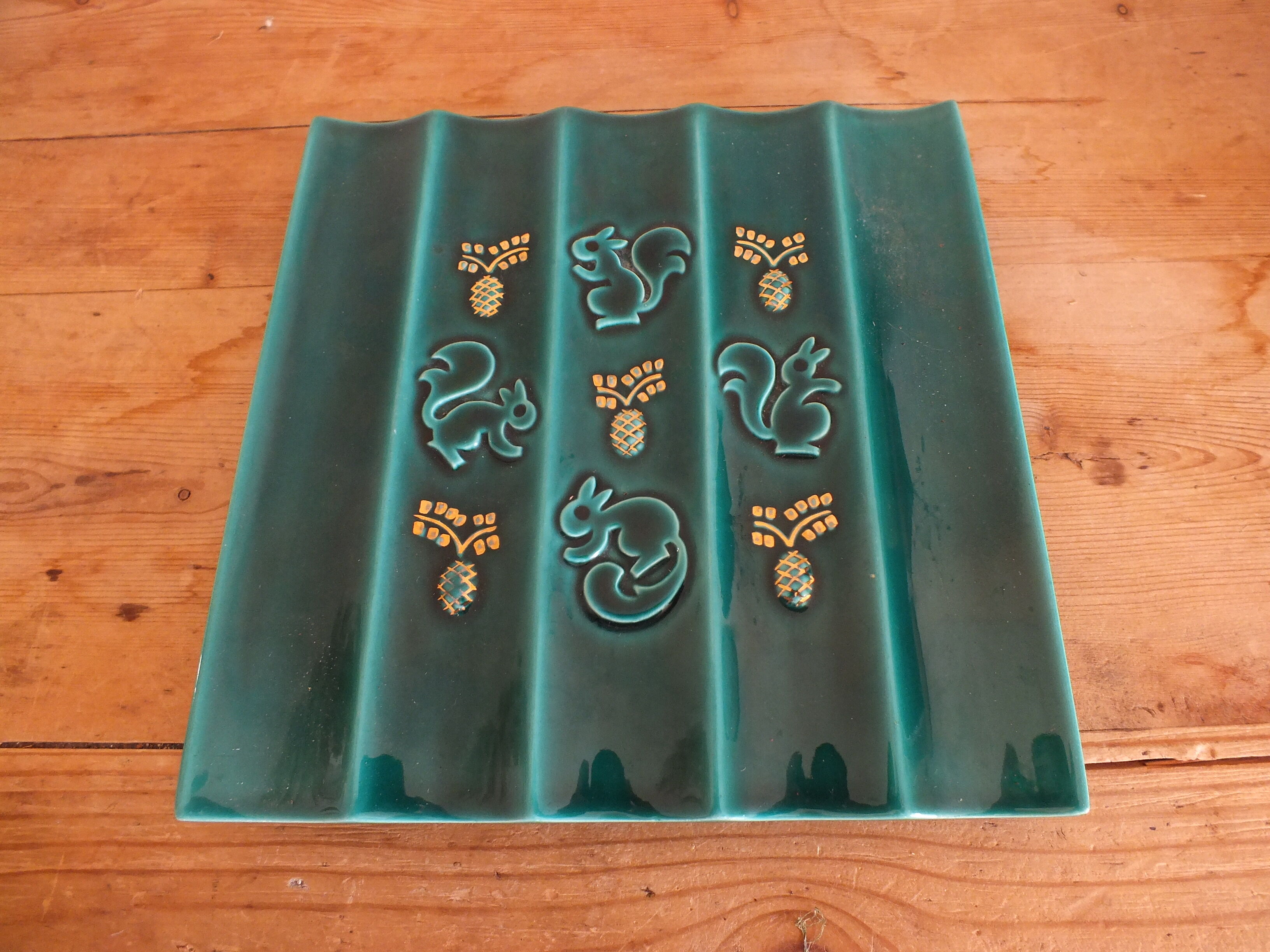 Vintage green ceramic trifle and salt shaker set 50s