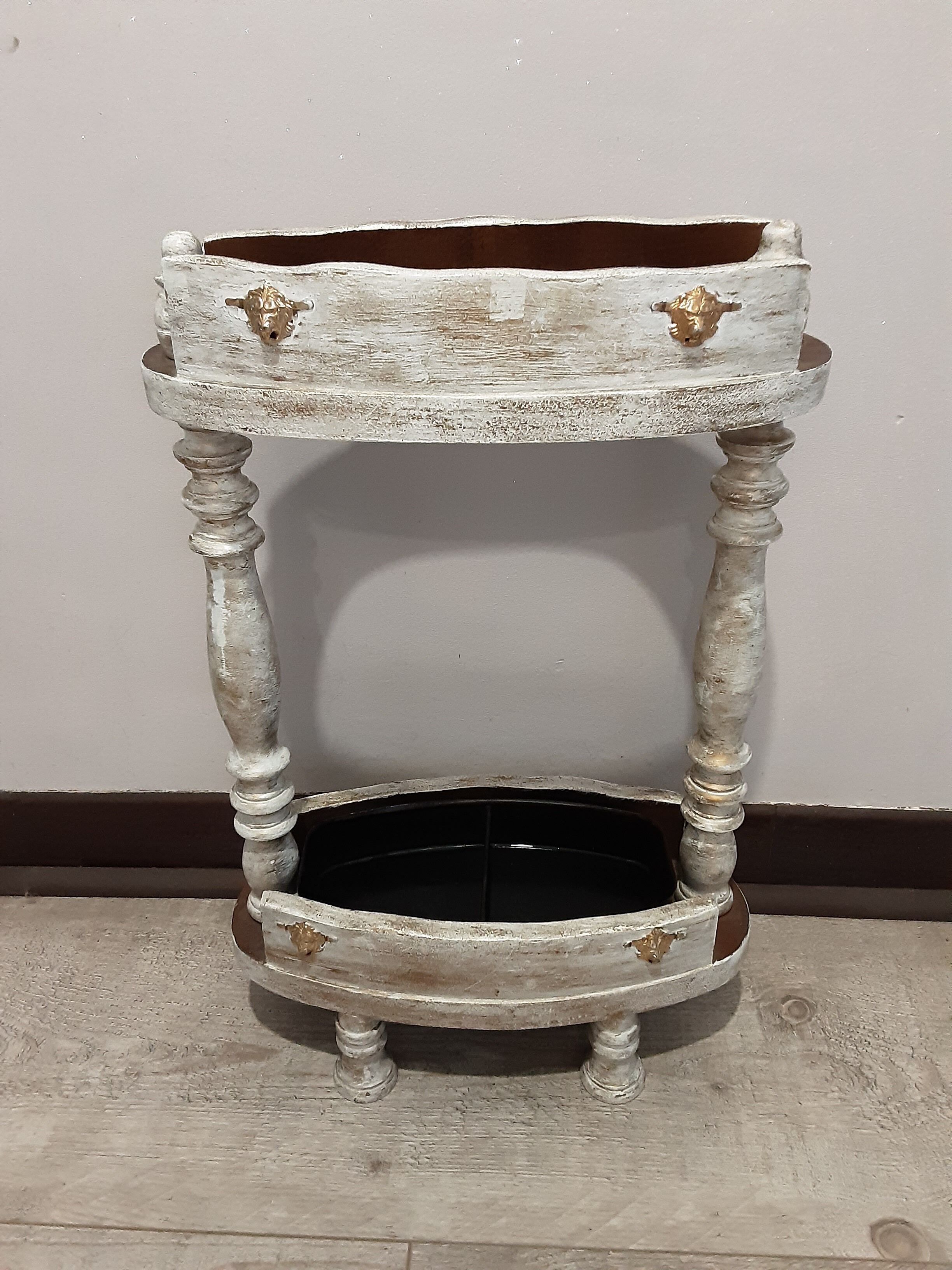 Old umbrella holder restyled chic