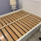 White lacquered bed with gold border with box