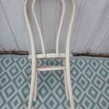 Lot of 4 bistro chairs in caned wood