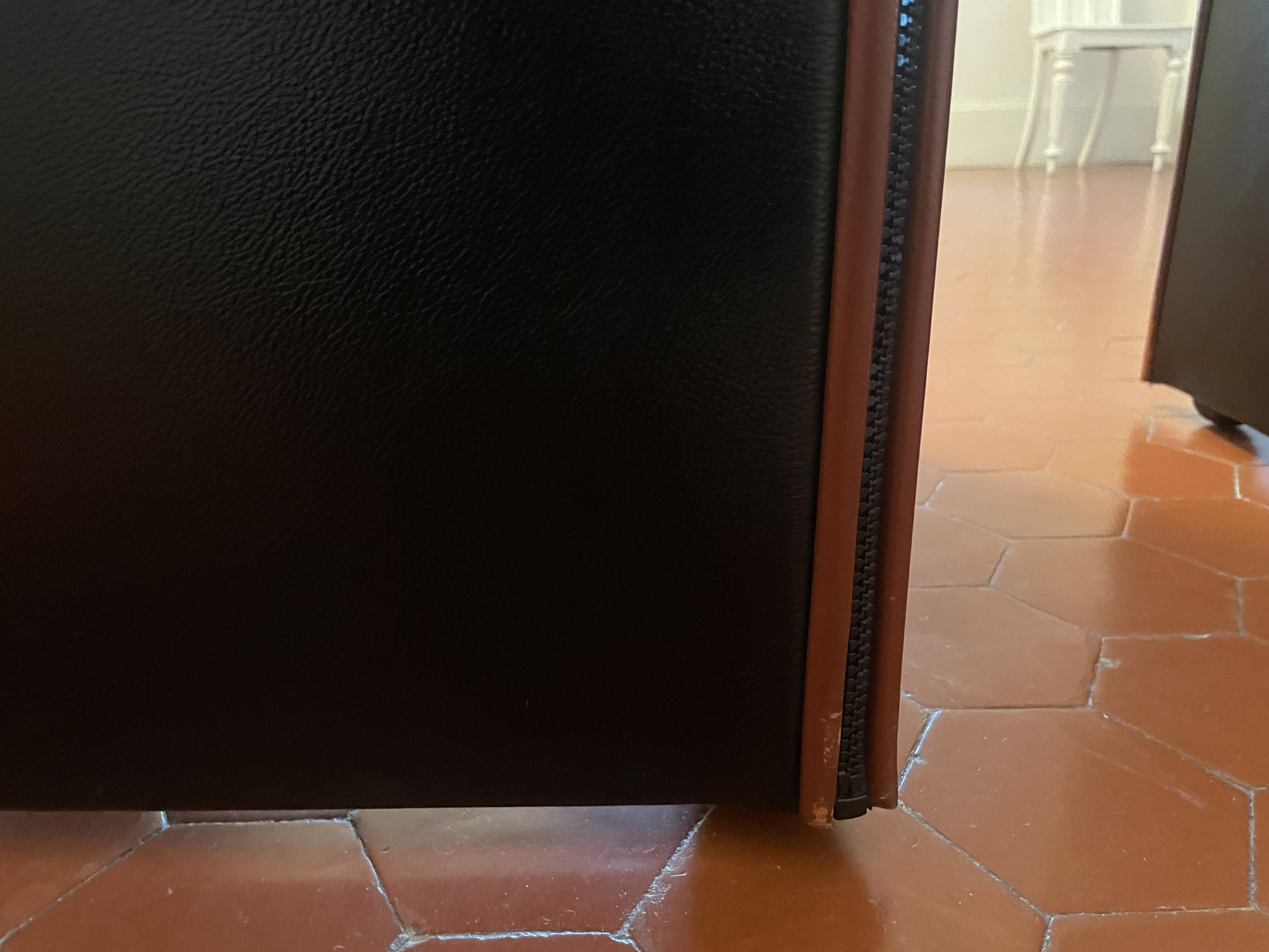 Mario Bellini - pair of BREAK 401 leather armchairs for CASSINA