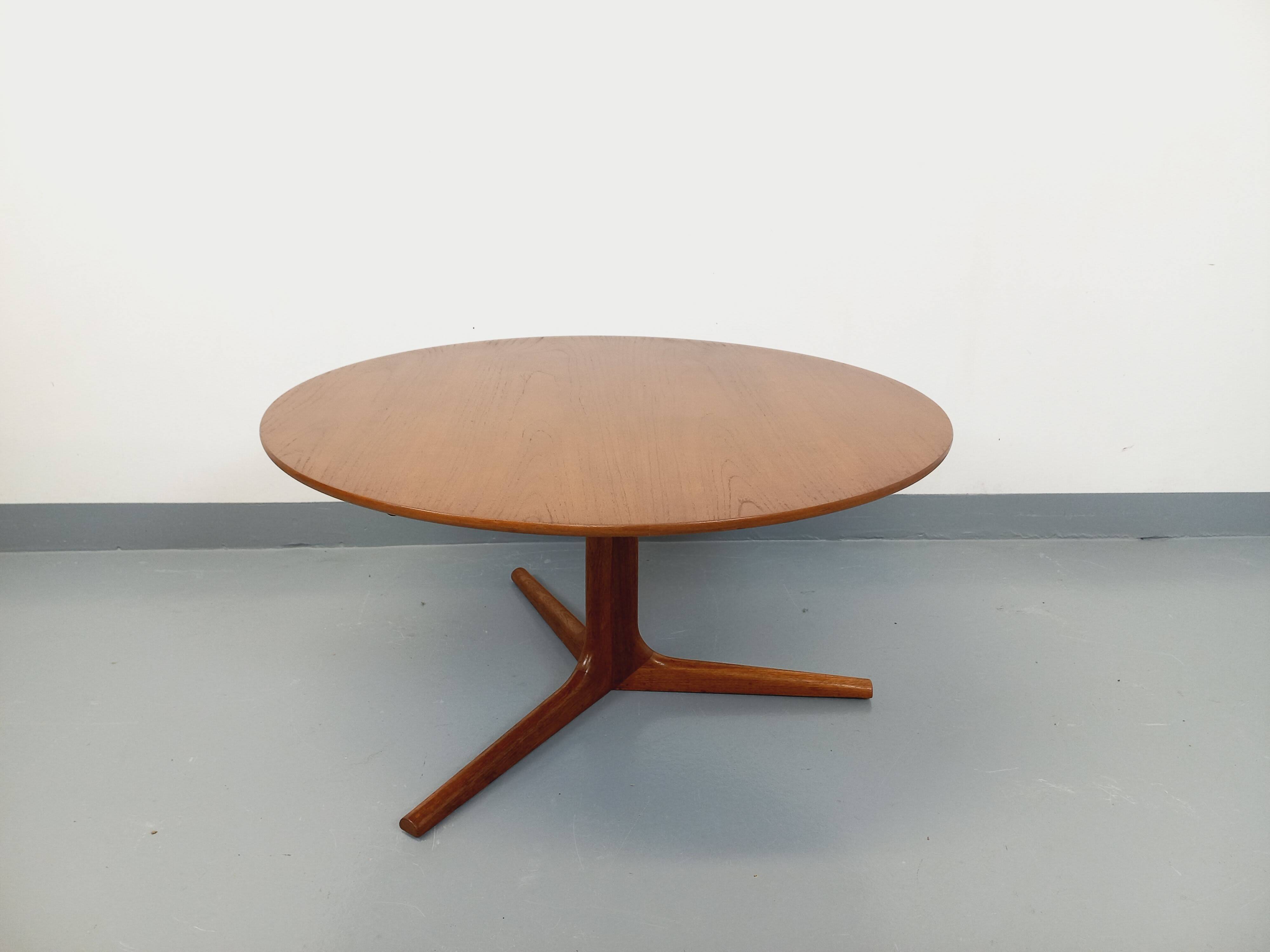 Bernhard Pedersen & Son Vintage Danish Scandinavian Round Coffee Table Teak