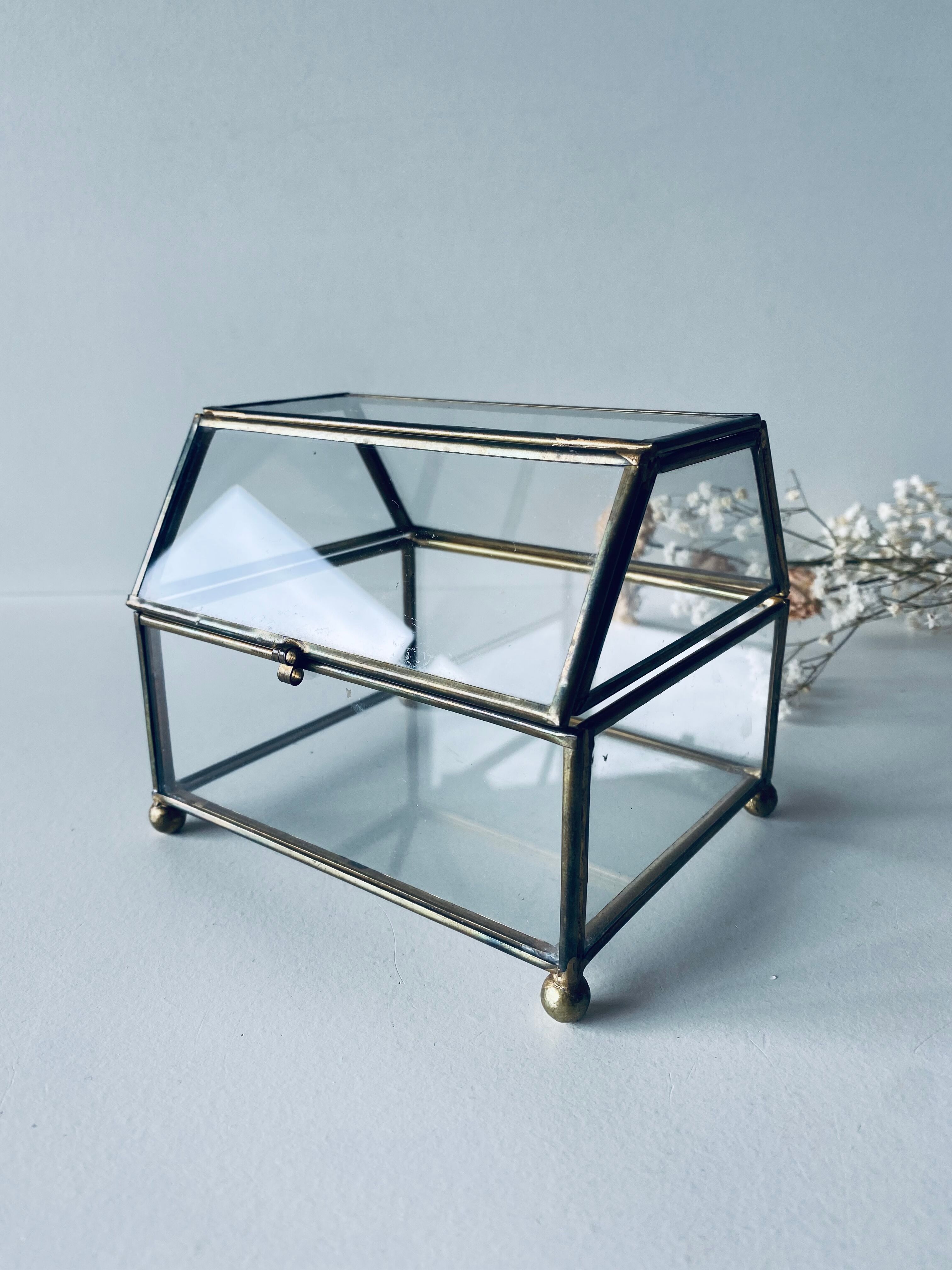 Showcase jewelry box