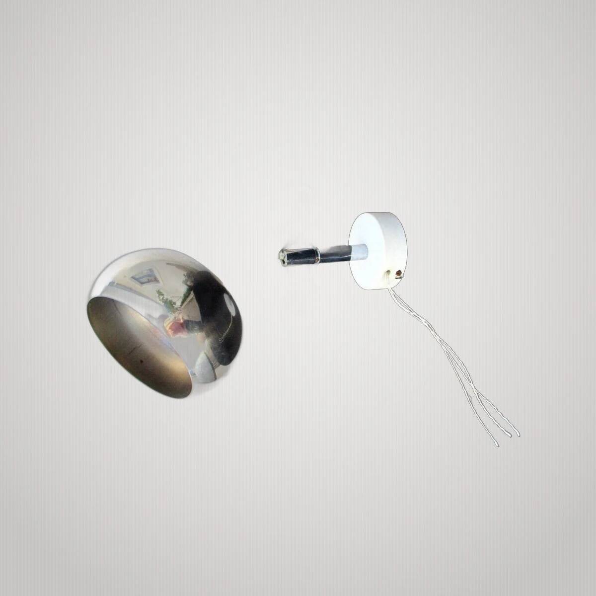 Modernist wall lamp from the Disderot era, Alain Richard adjustable spotlight.