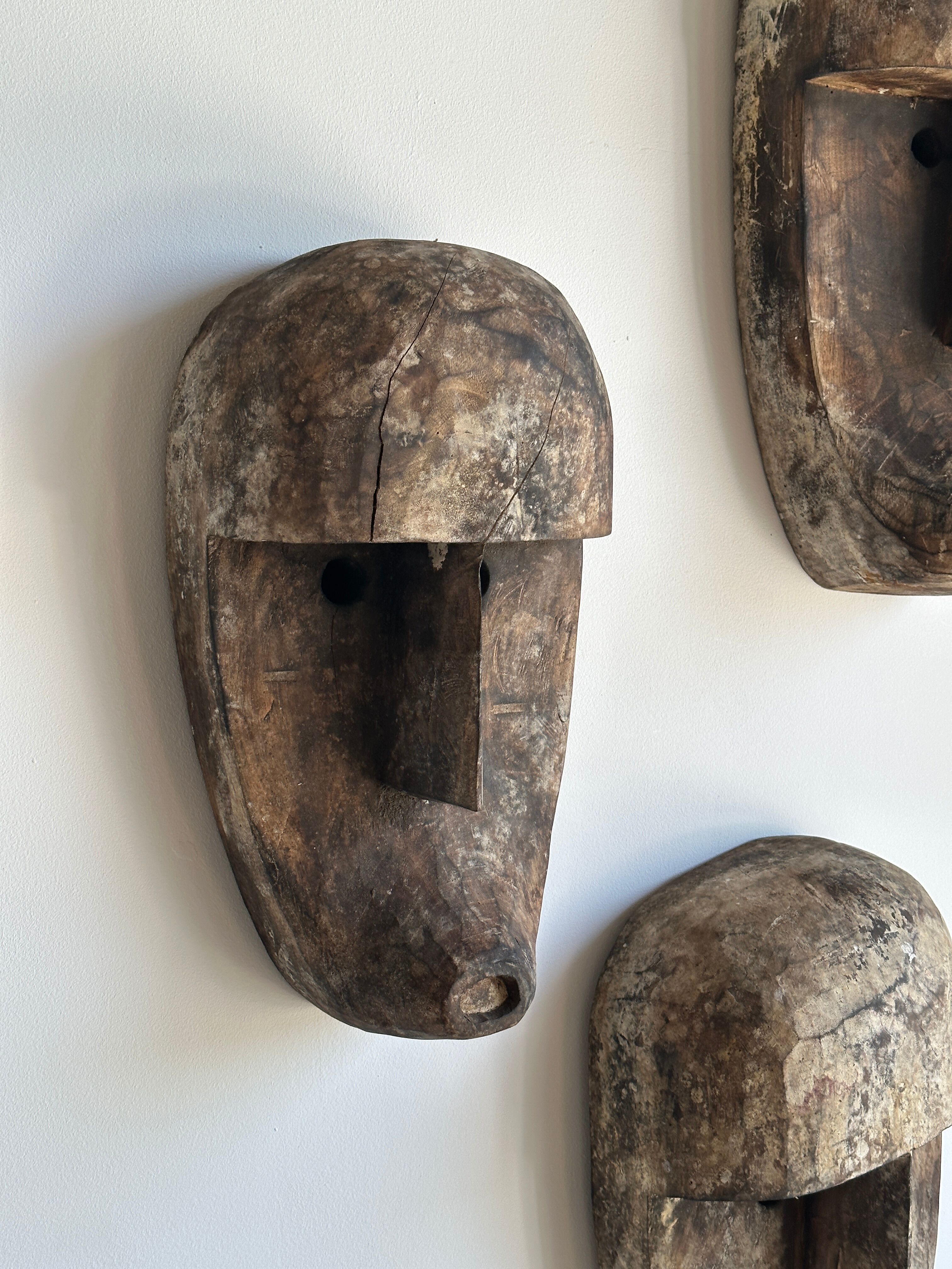 Large Timor mask in patinated wood H:50cm (1)