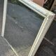 Miroir en bois et stuc blanc cassé