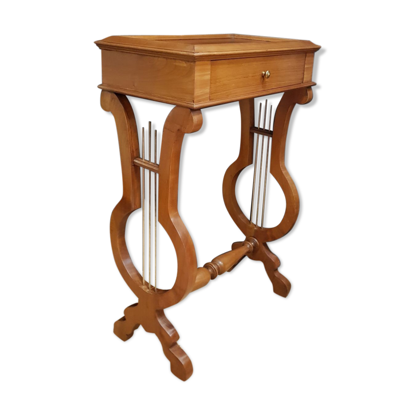 Lyre bedside