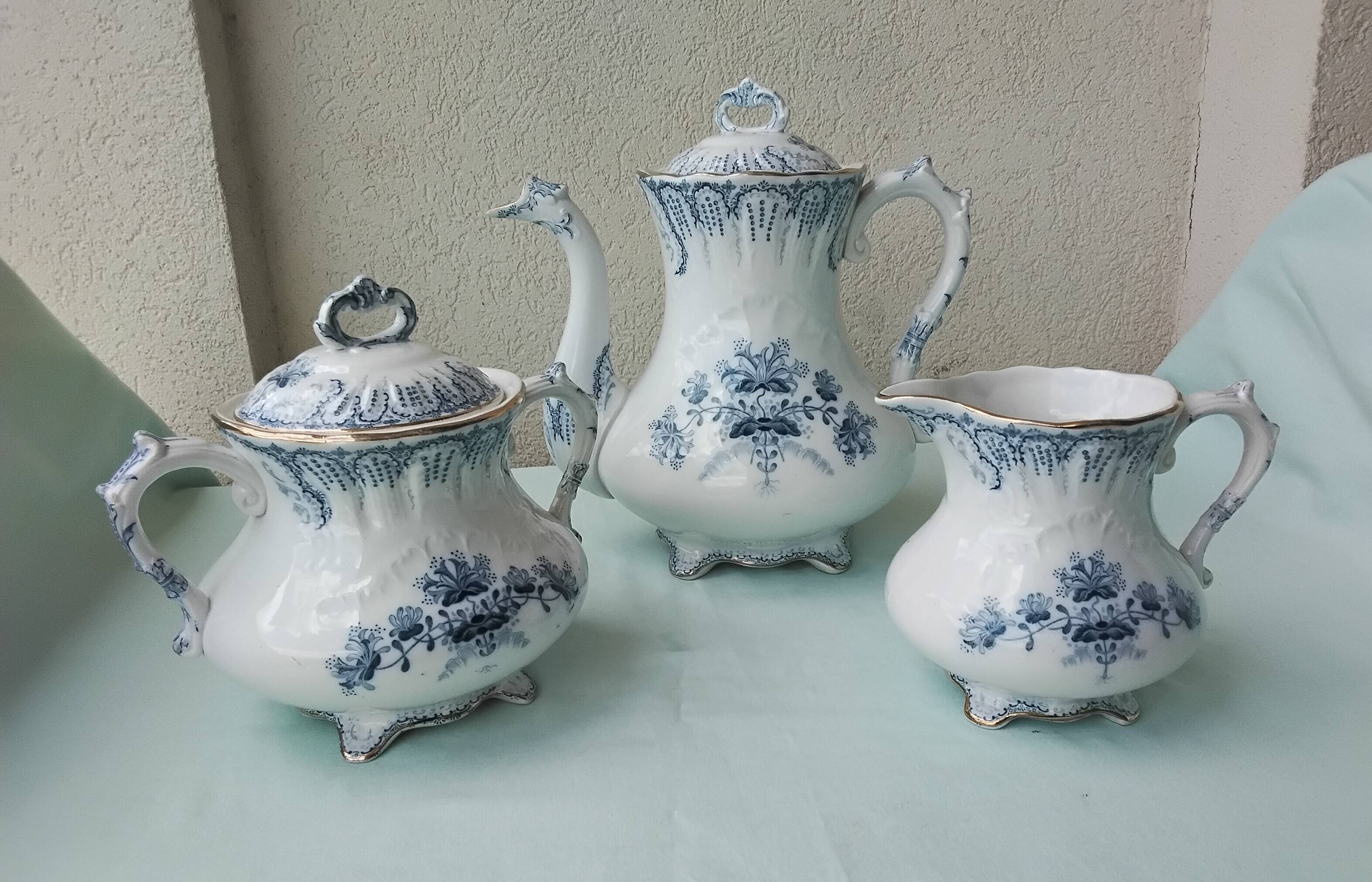 Ironstone milk jug Saint Amand Hamage